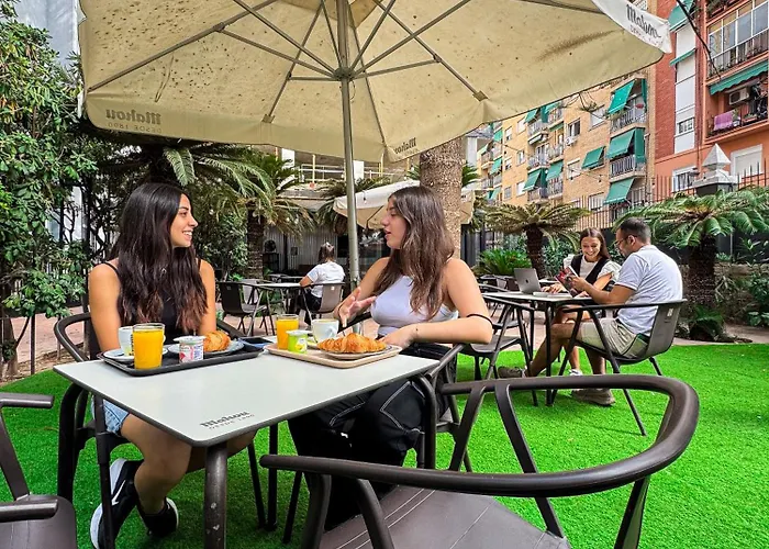 بيت شباب The Venue Boutique *