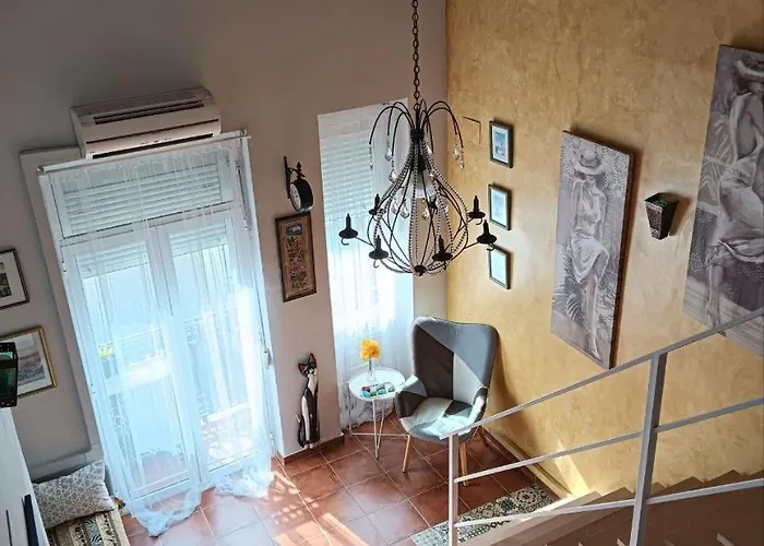 Loft In Ehemaligem Fischer Haus شقة