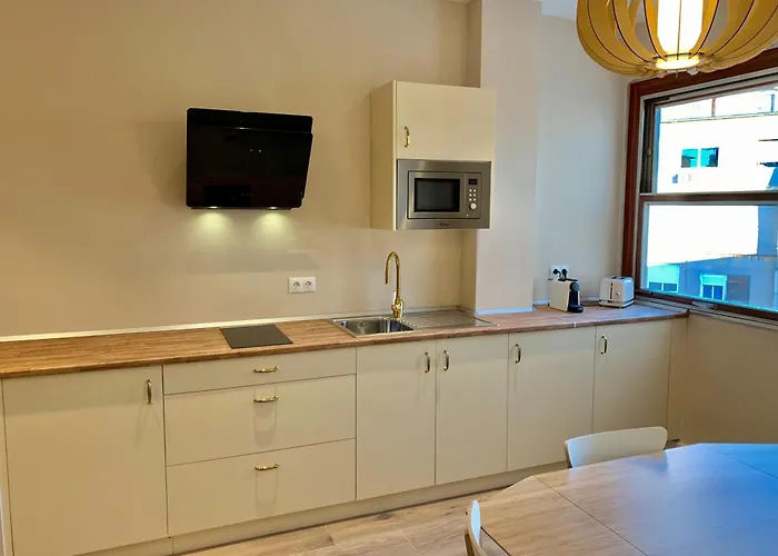 Hi Canovas * Valencia