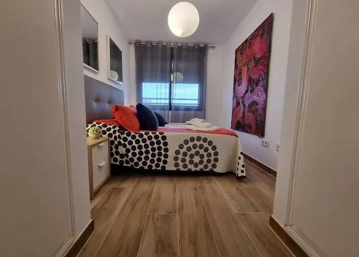 Apto En Ciudad De Ciencias Y Cerca Playa *