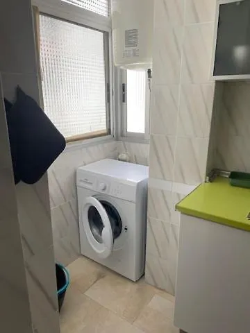 Tranquila Y Centrica Individual En Vivienda Compartida 홈스테이 *