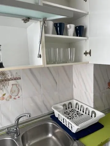 Δωμάτια σε οικογενειακή κατοικία Tranquila Y Centrica Matrimonio En Vivienda Compartida *