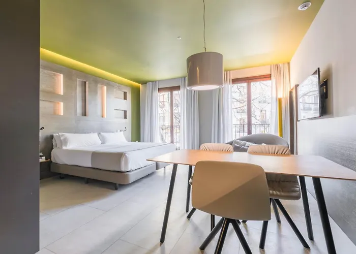 Myr Plaza Mercado & Hotel Valence