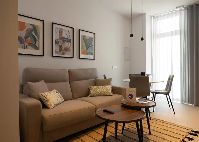 Dorm4you Arena Plaza Апарт-отель Валенсия