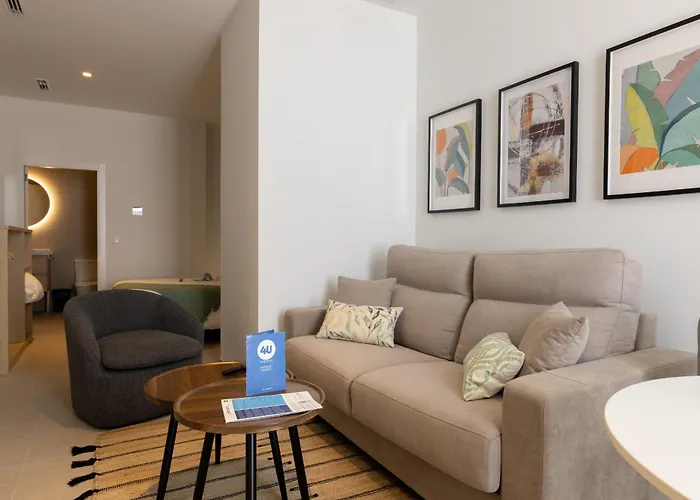 Dorm4you Arena Plaza Апарт-отель Валенсия