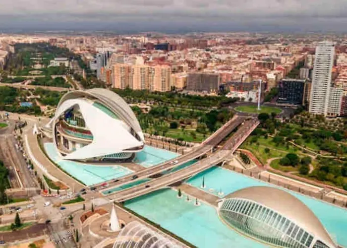 Ruzafa Oceanograf Science Center * Βαλένθια