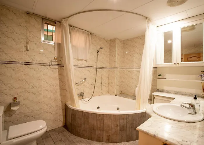 La Casa De Lili Acerca De Palacio De Musica شقة *