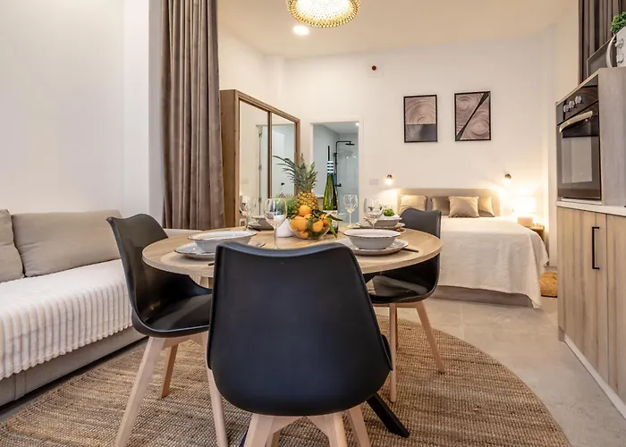 чудовий новий лофт поруч з містом наук شقة *