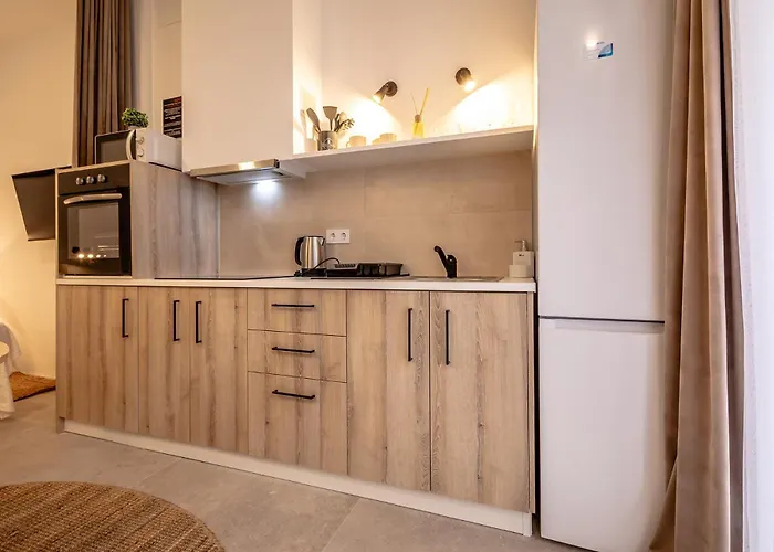 чудовий новий лофт поруч з містом наук شقة *