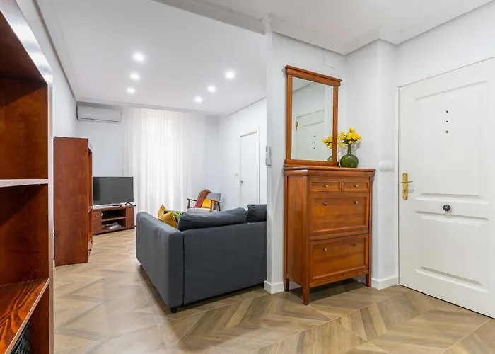 Invalencia - Balmes Flat Market Валенсия