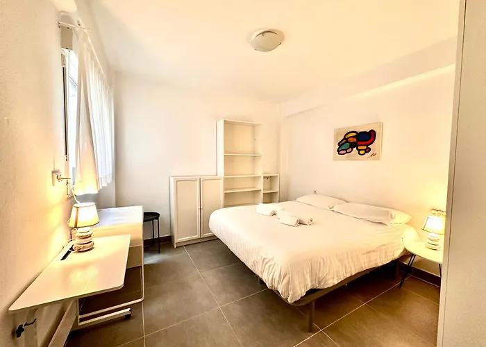 Malvarrosa * فالنسيا