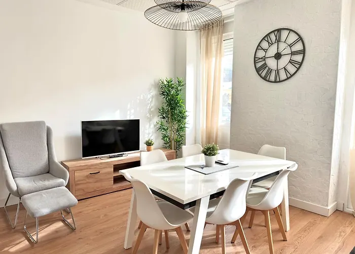 شقة Vlc Center 4 *