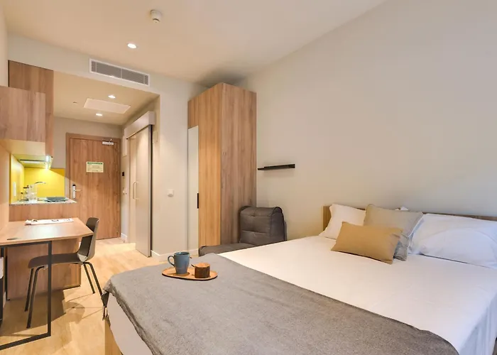 Hotel Livensa Living Viveros - *