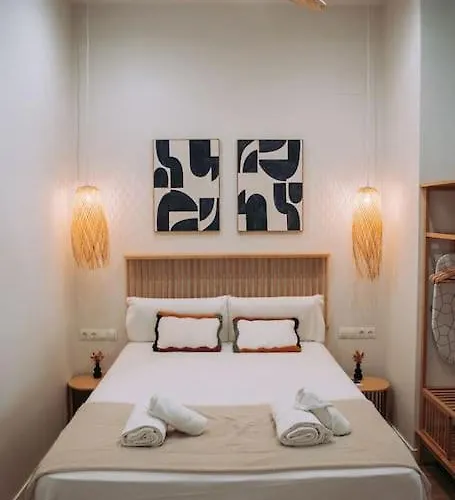 Junto A Ruzafa Apartment