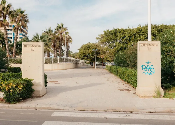 Resort Beach Valencia 아파트 *