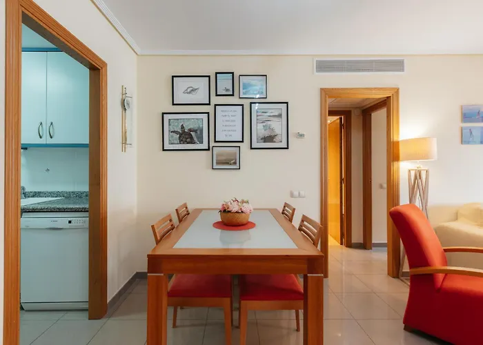 Resort Beach Valencia 아파트 *