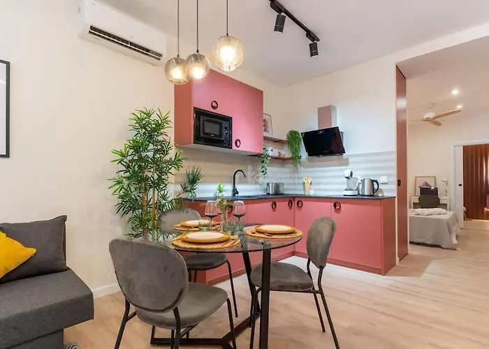 Sanchez Y Laserna Moderno En 아파트