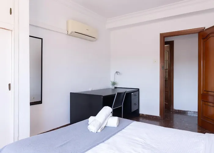 Δωμάτια σε οικογενειακή κατοικία Cardenal 2 *