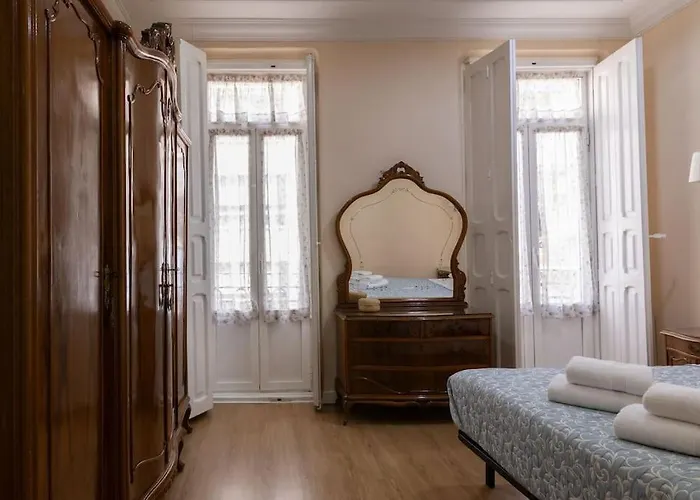 Sleeps 6 Fast Wi-fi 2 Bathrooms شقة