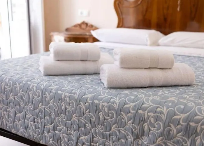 Sleeps 6 Fast Wi-fi 2 Bathrooms شقة فالنسيا