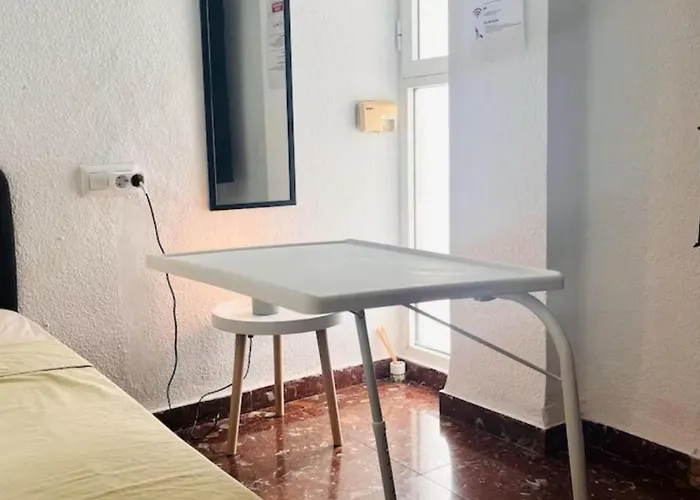 Δωμάτια σε οικογενειακή κατοικία Cardenal 1 *