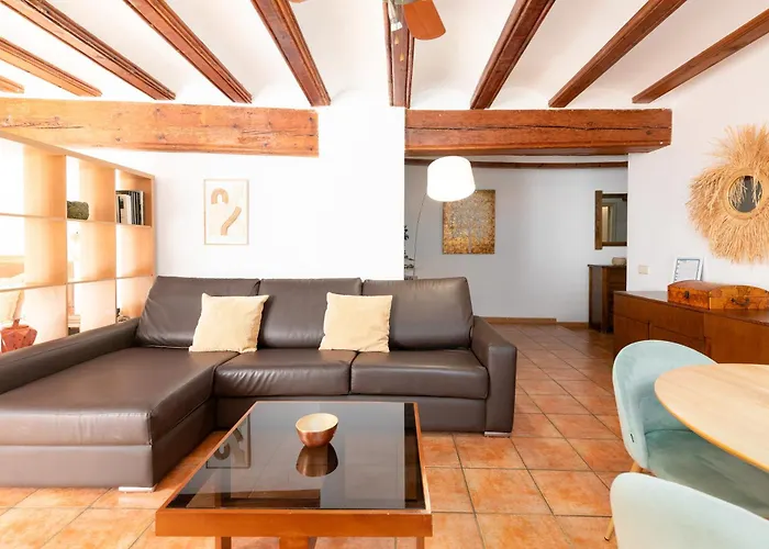 Travel Habitat Plaza Del Pilar.