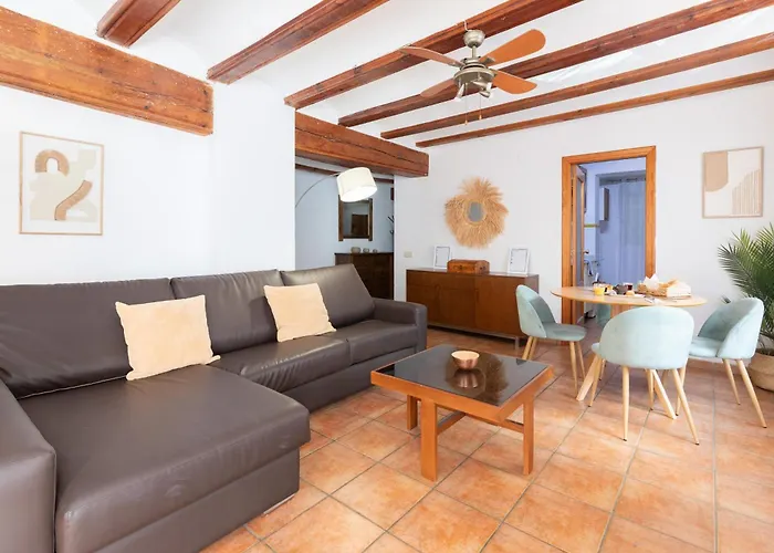 Travel Habitat Plaza Del Pilar. *