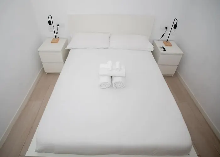 Acogedor Frente A Torres De Serrano Apartment