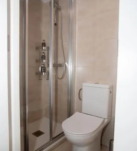 Acogedor Frente A Torres De Serrano Apartmán Valencie