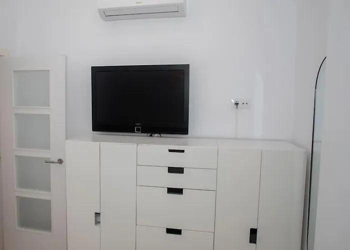 Acogedor Frente A Torres De Serrano *