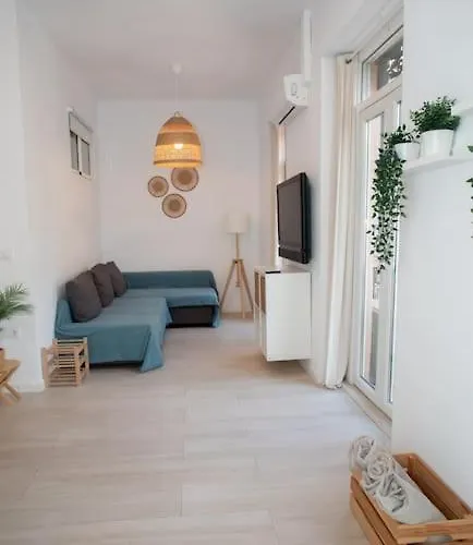 Acogedor Frente A Torres De Serrano * Valencia