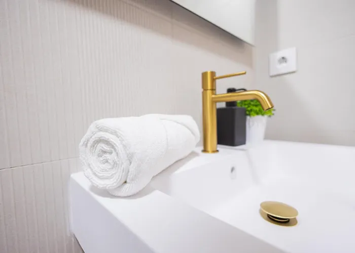 Daire Florit Flats - The Maritim Metro Station *