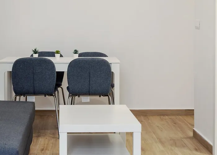 Vlc Host- Fray Pedro 3* Valence