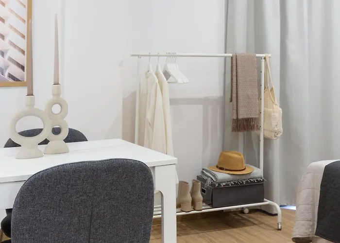 Vlc Host- Fray Pedro Couette-café