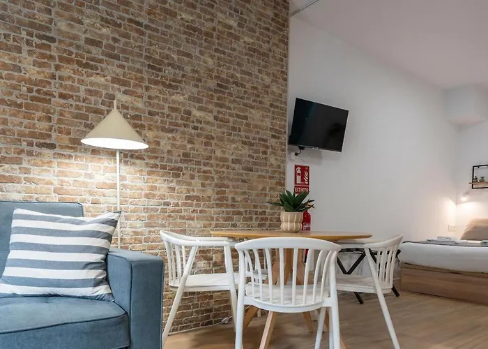 Vlc Host - Ausias March Appartement *