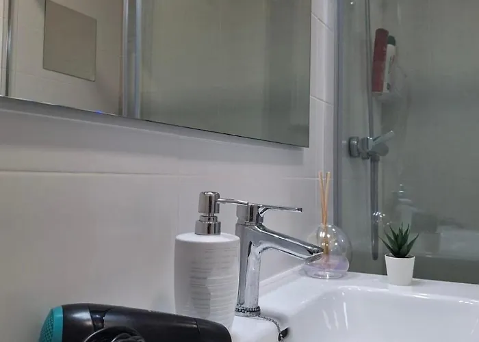 Frente Estacion De Tren Joaquin Sorolla * Valencie