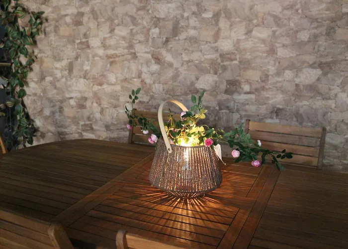 The Pod Village * Valence