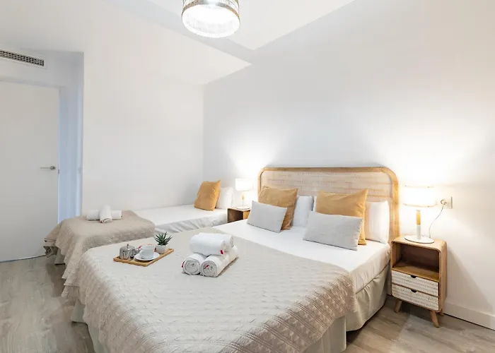 Travel Habitat Ayuntamiento 아파트 *