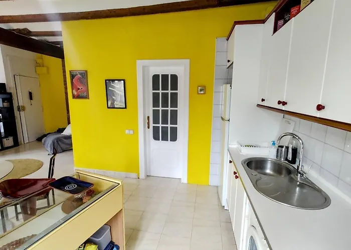 아파트 Charming In The Center *