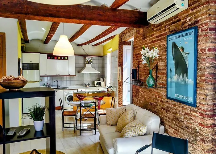 아파트 Charming In The Center