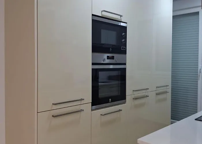 Frente Estacion De Tren Joaquin Sorolla * Valencia