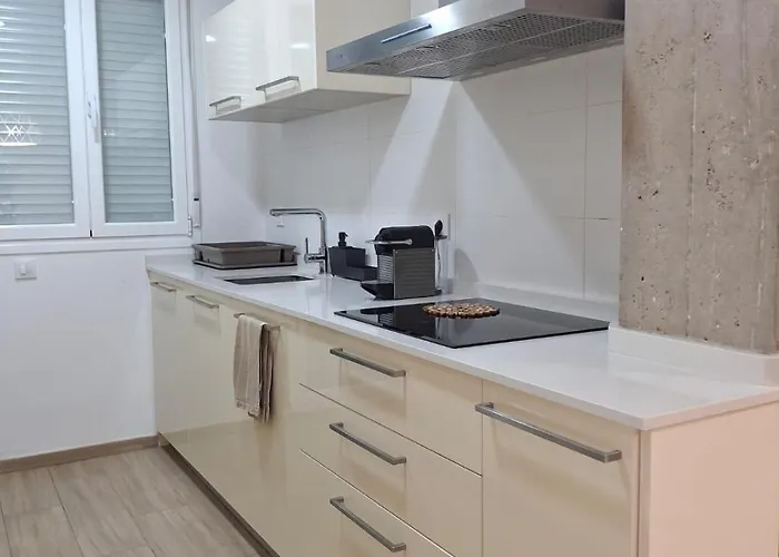 Frente Estacion De Tren Joaquin Sorolla Homestay szállás Valencia