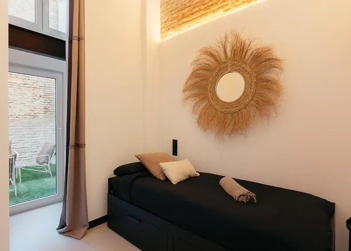 Lovely Exclusivity In Center * فالنسيا