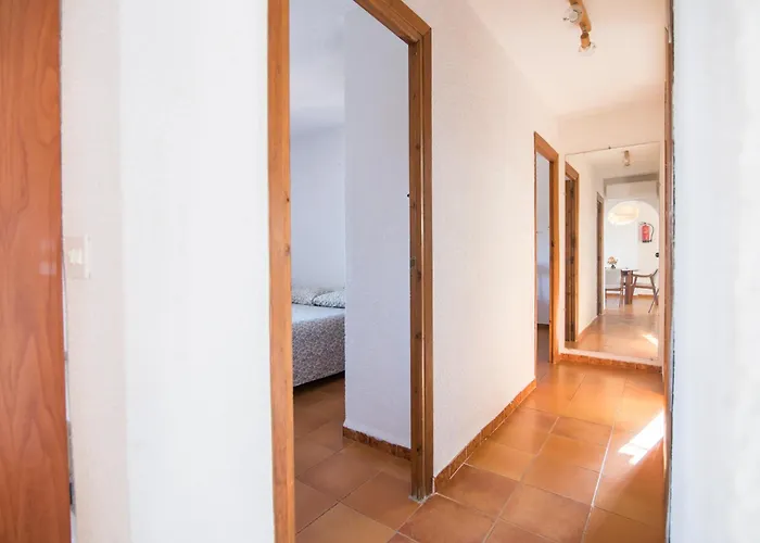 Piscina Urbanizacion De Lujo Cerca Del Mar Valence