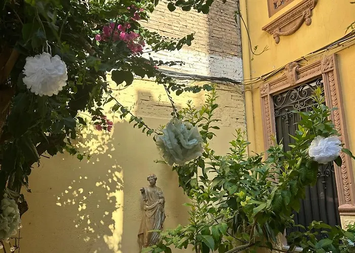 1- Interior Con Aire Acondicionado Y Con Bano Independiente *