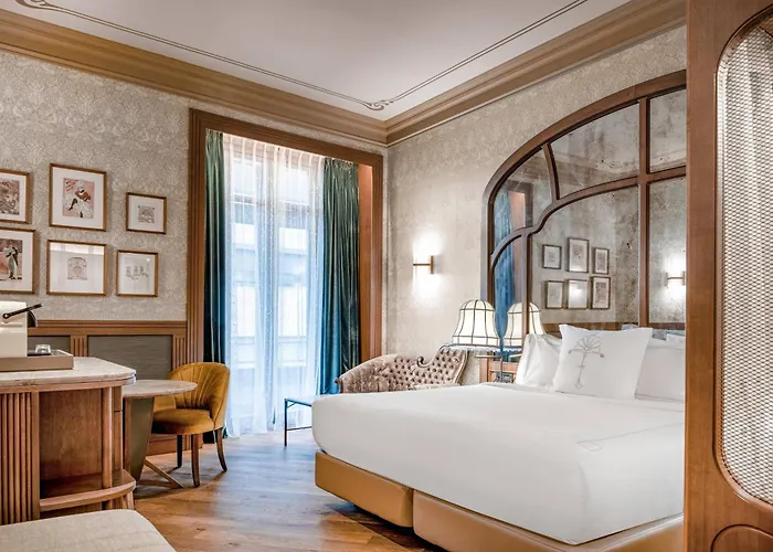 Palacio Santa Clara, Autograph Collection 4* Valence