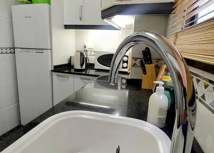 Comfy And Luminous With Balcony Βαλένθια