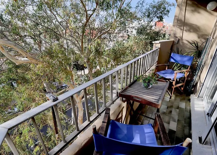 Διαμέρισμα Comfy And Luminous With Balcony