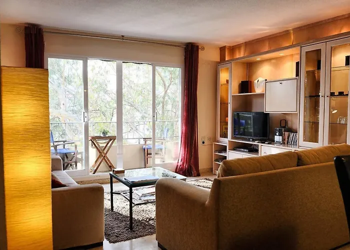 아파트 Comfy And Luminous With Balcony *