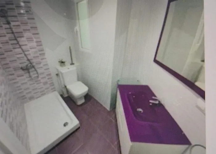 아파트 Familias Y Grupos Muy Grande En El Centro De *